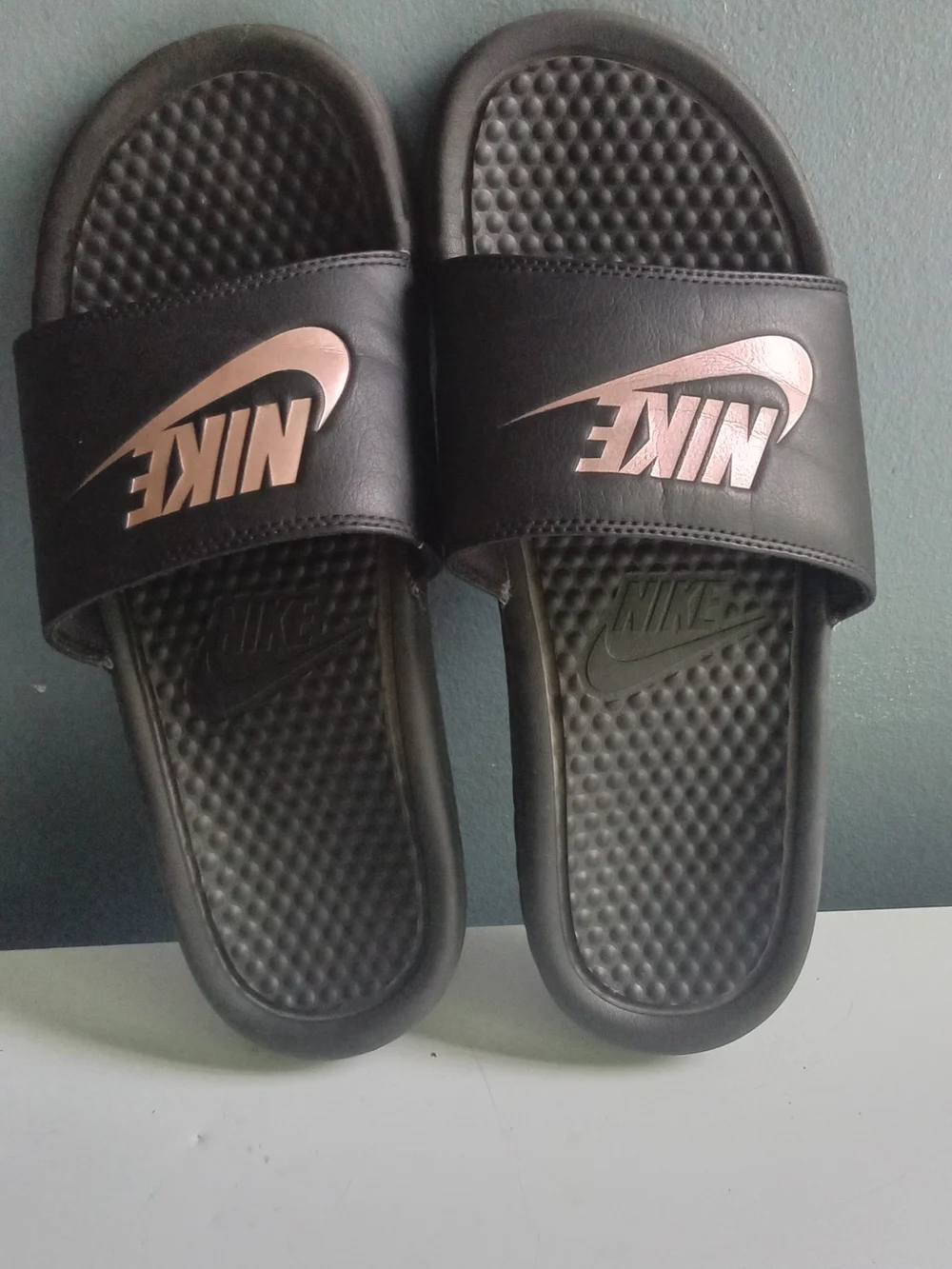 Nike Benassi JDI Slides Black Rose Gold Metallic Logo Athletic Sandals